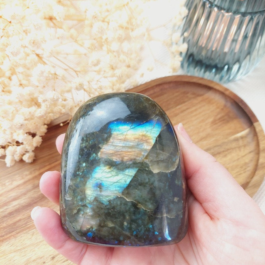 Labradorite formes libre